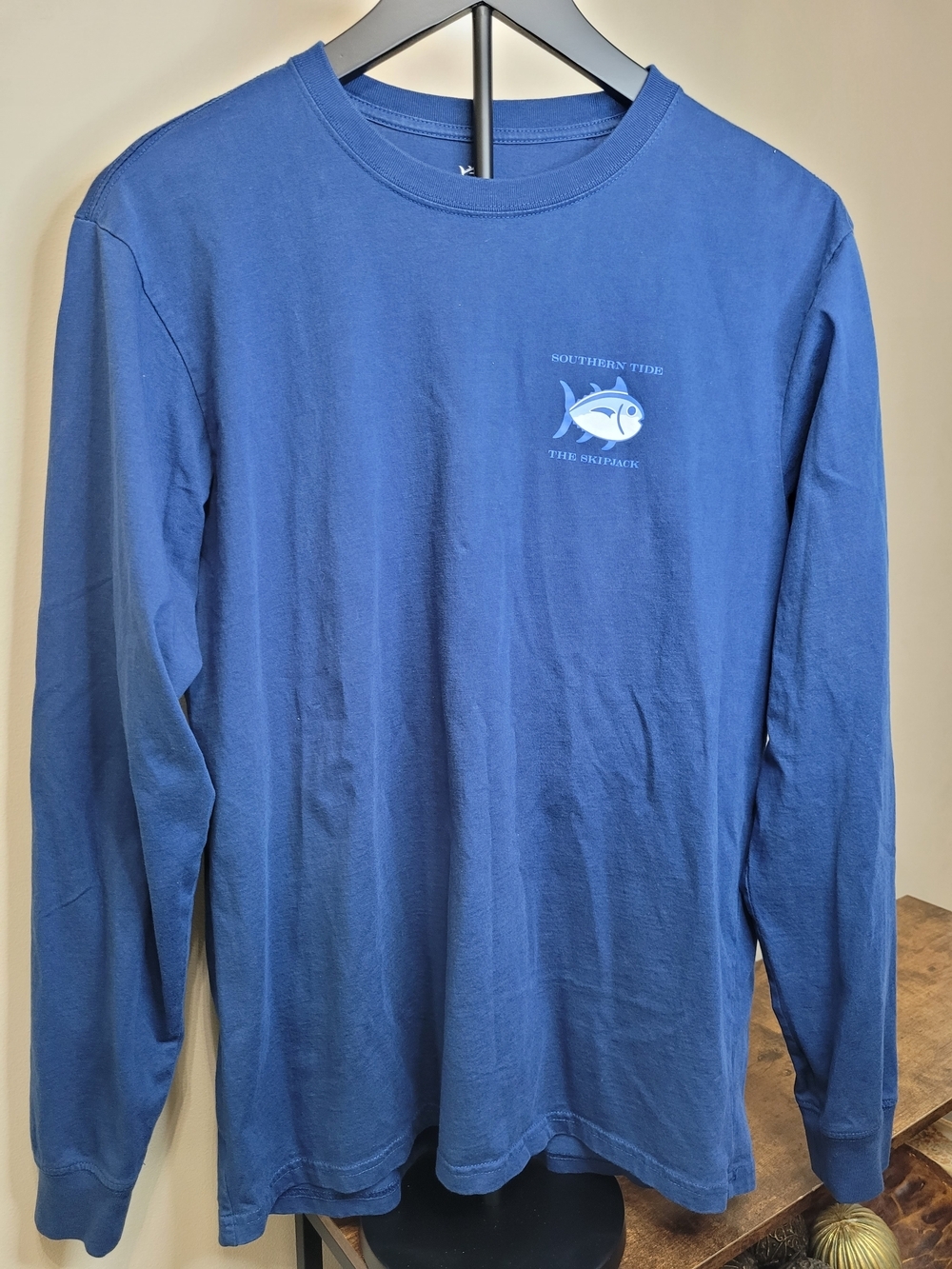 Southern Tide Blue Long Sleeve Tee with Fish Logo size Medium
